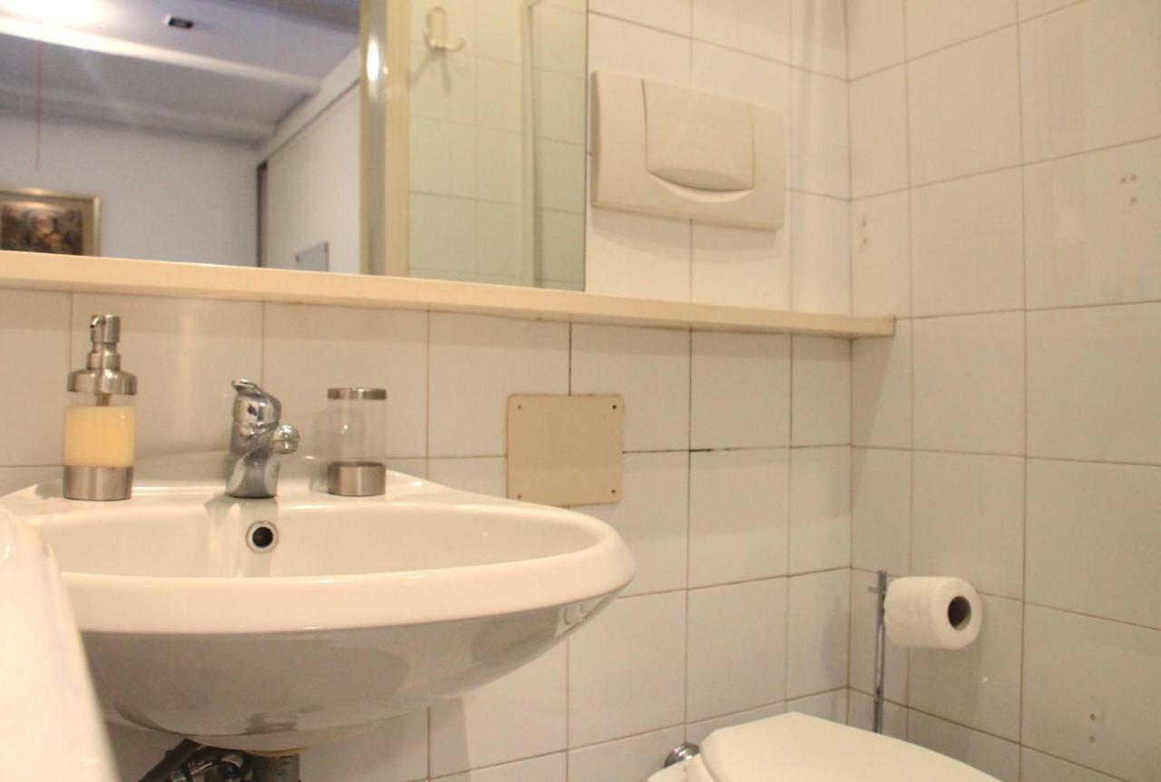 Basement Turati 3 -Consulates District Apartment Milan Luaran gambar